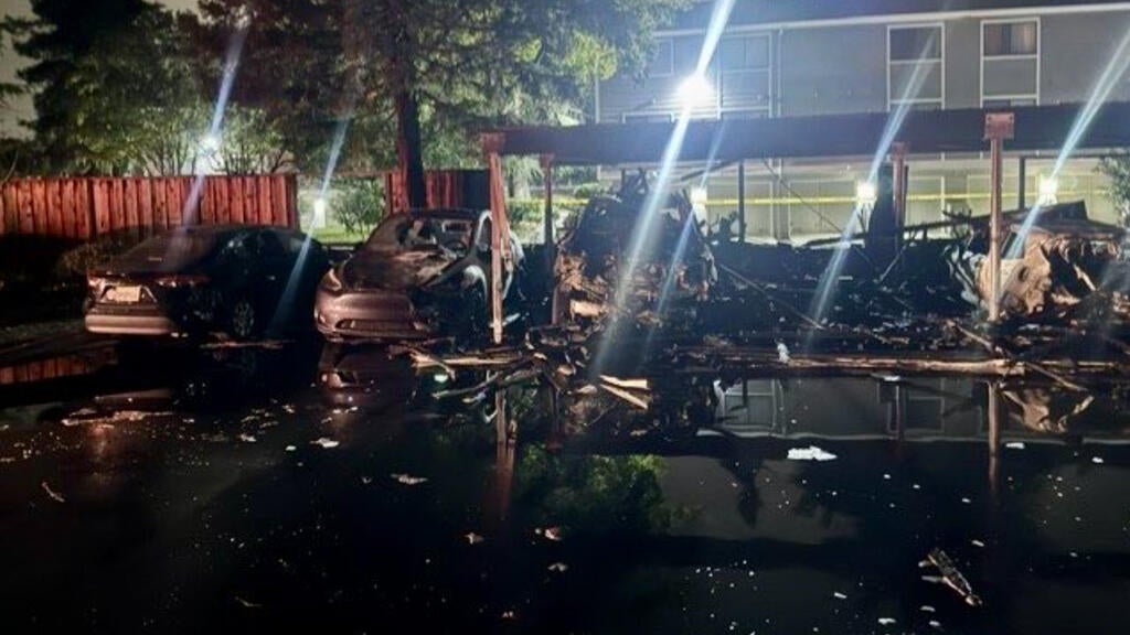 Overnight fire at San Jose housing complex damages more than 20 vehicles, carport — CBS Bay Area (KPIX), Waco Community news