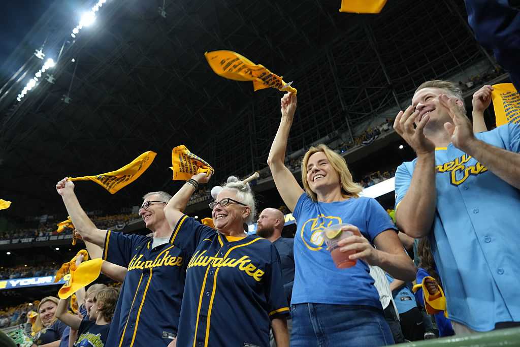 LIST: World Series shuttles and watch parties in SE Wisconsin — WISN 12 Milwaukee, Waco Sports news