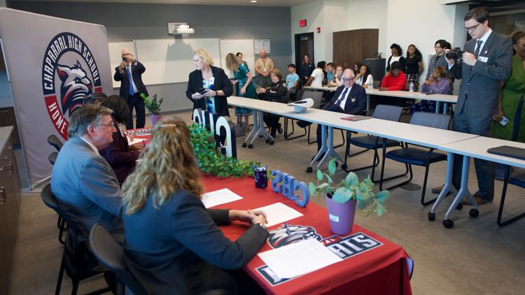 Killeen high school hosts signing ceremony for jailer program students — KCEN (Central Texas), Waco Schools news