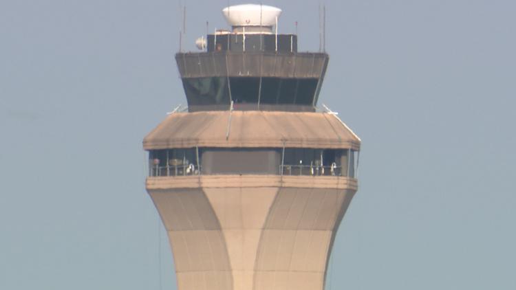 Flight about to take off from Bush Airport evacuated after smoke detected in cabin — KHOU 11 (Houston), Waco Community news