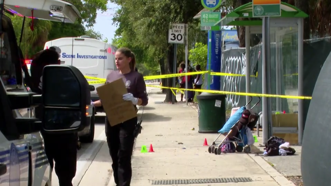 Attacker, victim injured in stabbing at Miami bus stop — WSVN 7 Miami-Dade, Waco Community news